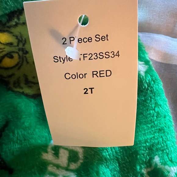 NEW 2T grinch, two piece pajamas set - Picture 5 of 6